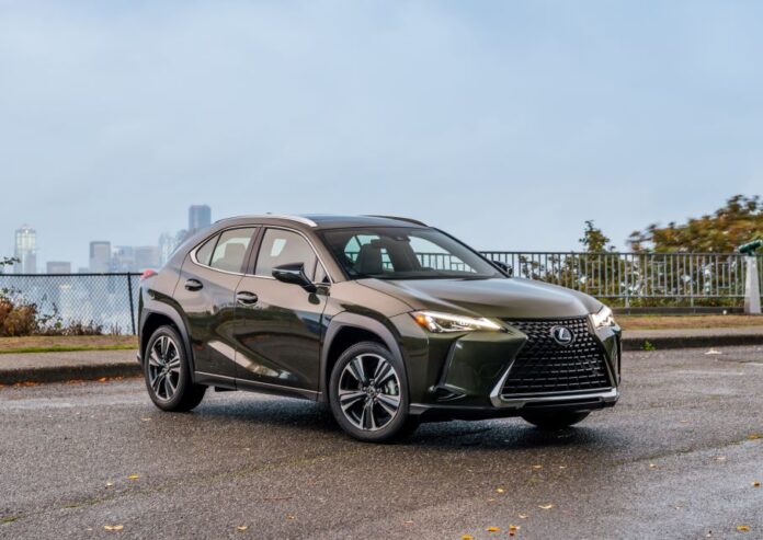 2020-LexusUX_NoriGreen_0.jpg