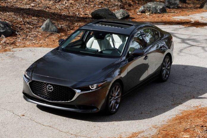 mazda_3_sedan_premium_.jpg