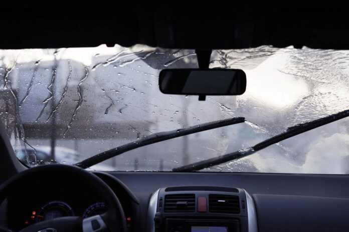 CarGlass_11-14-C152016-696x464.jpg