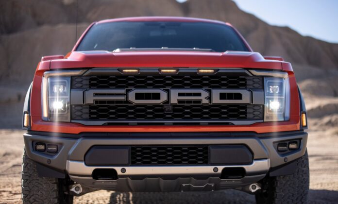 2021_F-150-Raptor_05-696x420.jpg