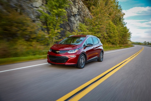 2021-Chevrolet-Bolt-EV-01-Imagen-AUTOM.jpg