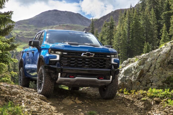 2022-Chevrolet-Silverado-ZR2-001.jpg