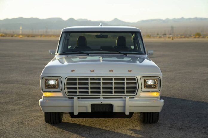 All-electricFordF-100Eluminatorconcepttruck_02.jpg