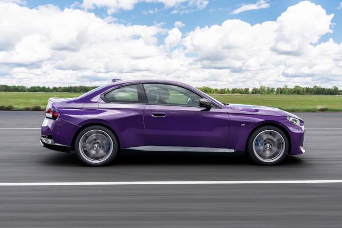 2022-bmw-m240i-01.jpg
