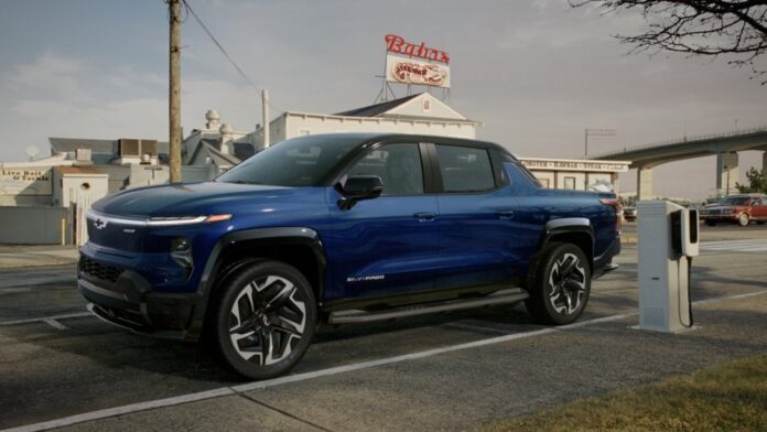 Chevrolet-SilveradoEV-NewGeneration-02.jpg