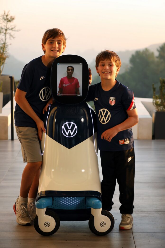 Large-15231-VolkswagenscustomtelepresencerobotCHAMPgiveskidsexperiencinghealthchallengesareasontosmile.jpg