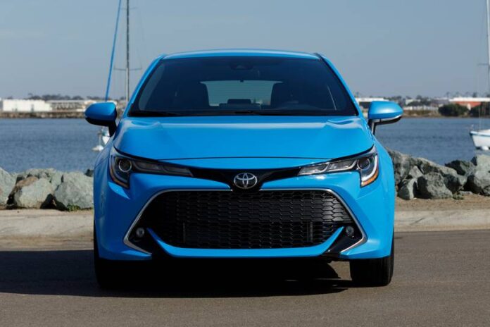 2021_toyota_corolla-hatchback_4dr-hatchback_xse_f_oem_1_815x543.jpg