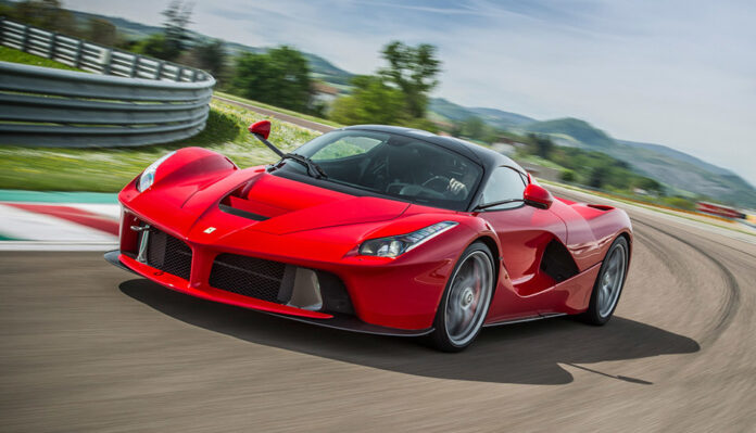 Ferrari-LaFerrari-.jpg