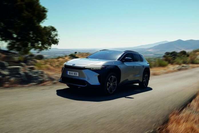 toyotabz4x4.jpg
