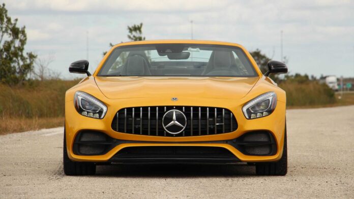 2020-mercedes-amg-gt-c-roadster-2.jpg