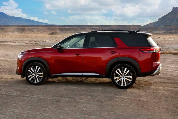 2022_nissan_pathfinder_4dr-suv_platinum_s_oem_1_81.jpg