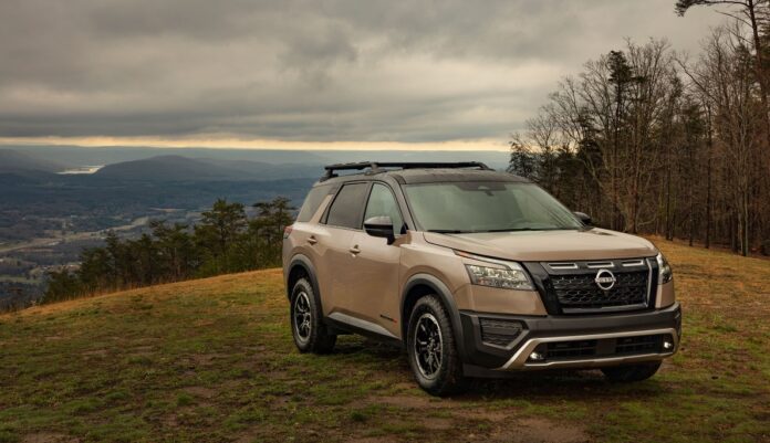 2023NissanPathfinderRockCreek_L-12.jpg