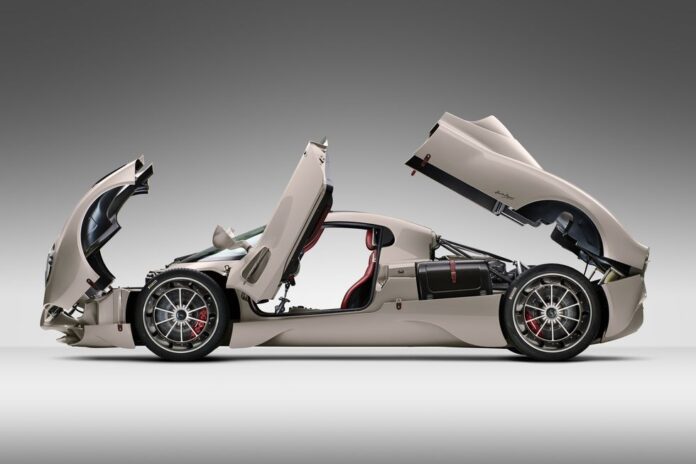 pagani-utopia-113-1662854775.jpg