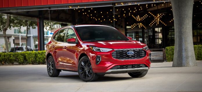 2023-Ford-Escape-ST-Line-Elite_Rapid-Red_01.jpg