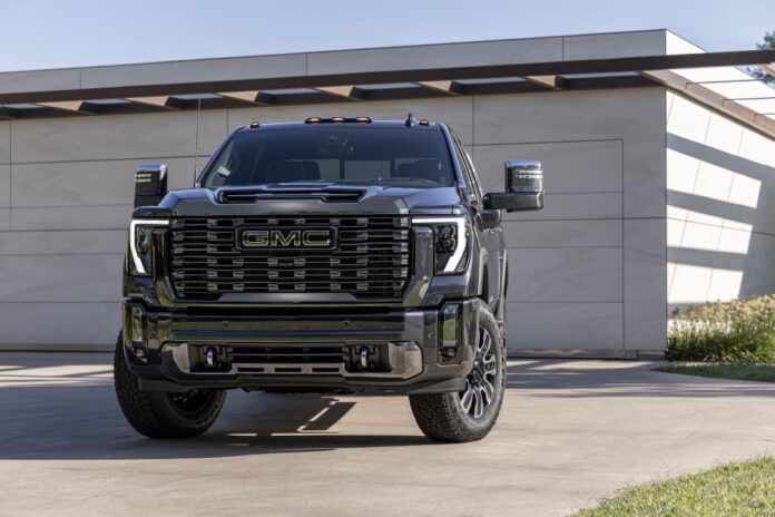 2024-gmc-sierra-2500-hd-denali-ultimate-022.jpg