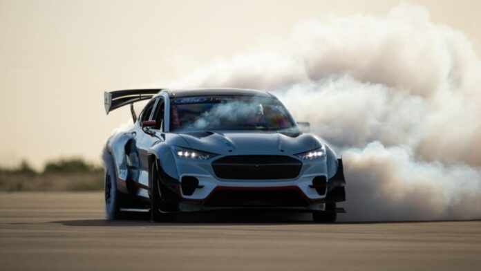 Mustang-Mach-E-1400.jpg