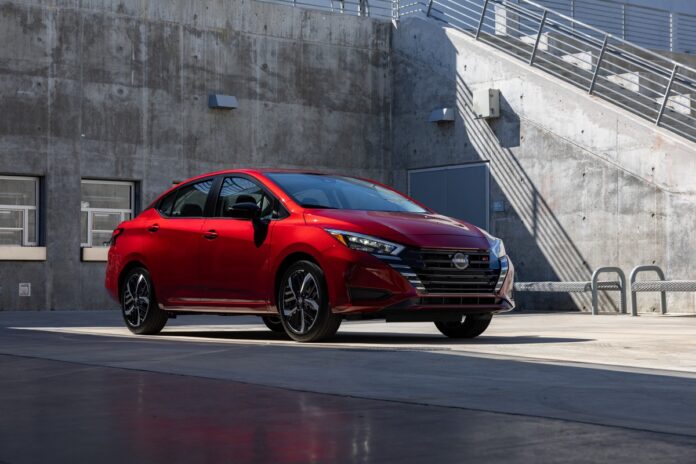 2023-Nissan-Nissan-Versa-39.jpg