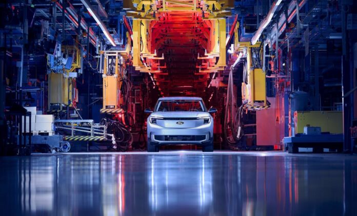2024Ford_ElectricExplorerProductionStart_E-FACTORY_HERO_hor-1.jpg