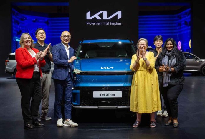 1-Kia-EV9-WWCOTY-Ceremony.jpg