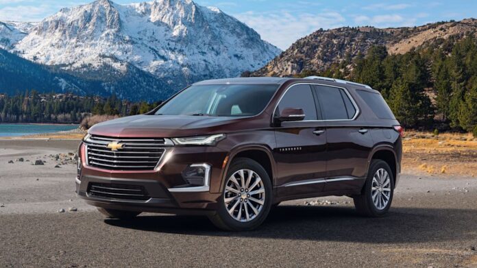 2021-Chevrolet-Traverse-Premier-030.jpg