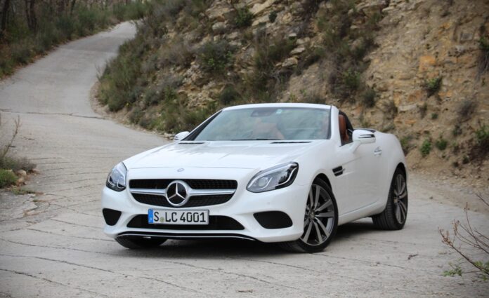 2017-Mercedes-Benz-SLC-Class-111.jpg