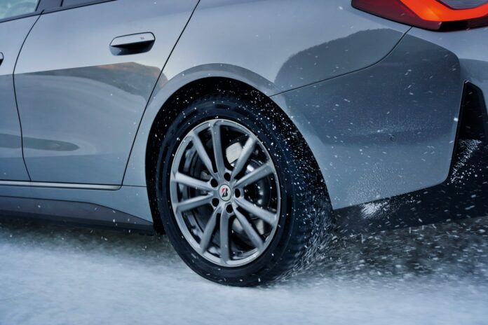 Bridgestone-Blizzak-6-1.jpg